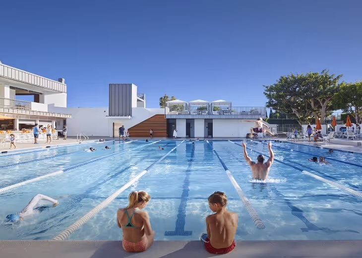 Bay Club Lombard Street
