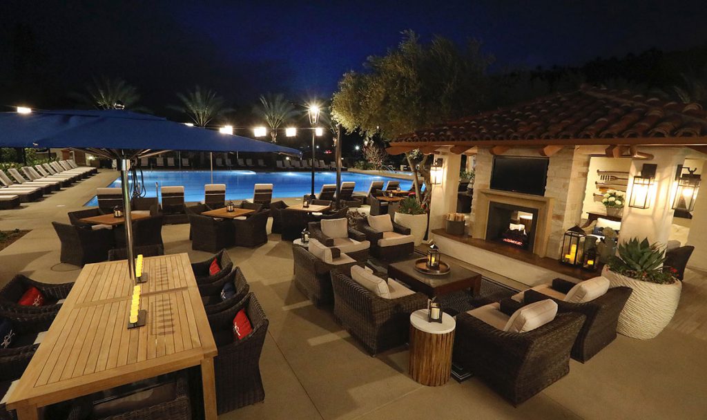 Poolside Outdoor Seating Poolside Outdoor Seating